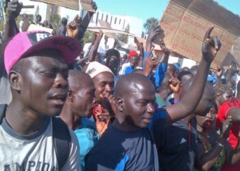 Tension sociale au Sénégal : les marchands ambulants « bandent leurs muscles » et appellent à la résistance!