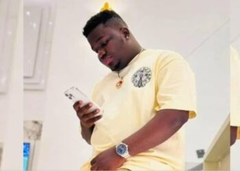 Arnaque sentimentale : l’influenceur ghanéen Frederick Kumi, alias Abu Trica arrêté pour 100 millions $