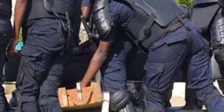 Pikine : un individu interpellé et écroué après une intrusion armée et des tirs contre la police