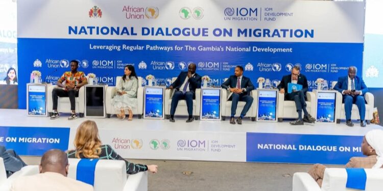 La Gambie ouvre un dialogue national sur la migration pour le développement