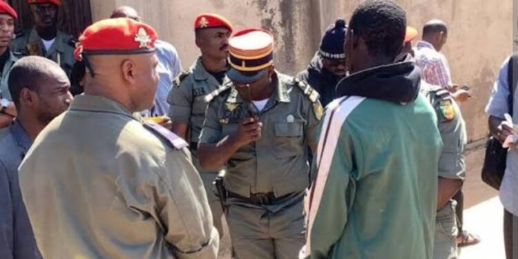 Cameroun – Drame familial à Ngaoundéré : sous l’emprise de la drogue, un homme tue sa mère de 38 coups de couteau