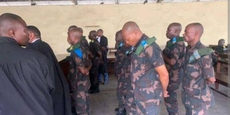 RDC : des militaires et policiers jugés pour abandon de poste après la chute d’Uvira