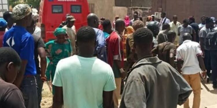 Sénégal : un homme porté disparu depuis dix ans retrouvé mort à un arrêt de bus en banlieue