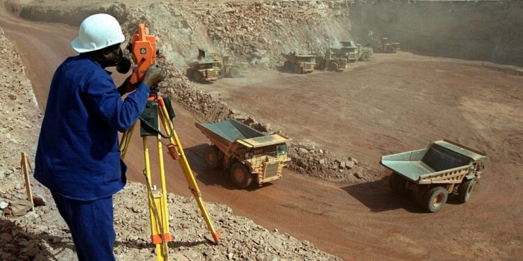 Niger : Paris ouvre une enquête pour « vol au profit d’une puissance étrangère » après la disparition de 1300 tonnes d’uranium à Arlit