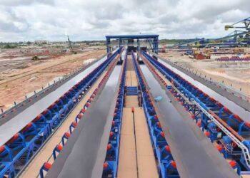 Simandou entre en scène : la Guinée exporte son premier minerai de fer