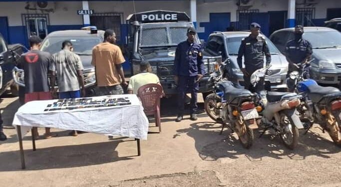 Conakry : Démantèlement d’un réseau spécialisé dans l’escroquerie des kiosques Orange Money