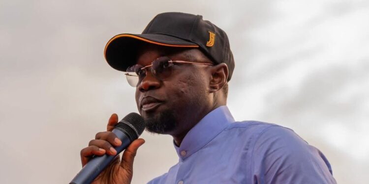 Hommage aux « martyrs » : Sonko choisit le recueillement plutôt que la démonstration