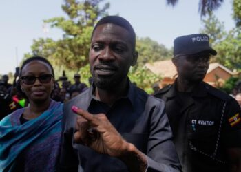 Ouganda – l’horreur à Magere : raid militaire chez Bobi Wine, son épouse violemment prise pour cible