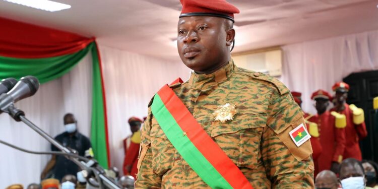 Burkina Faso : extradé du Togo, Paul-Henri Damiba livré à Ibrahim Traoré