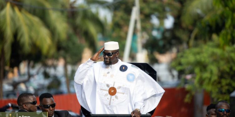 Guinée : Les États-Unis et plusieurs dirigeants internationaux félicitent Mamadi Doumbouya pour son élection