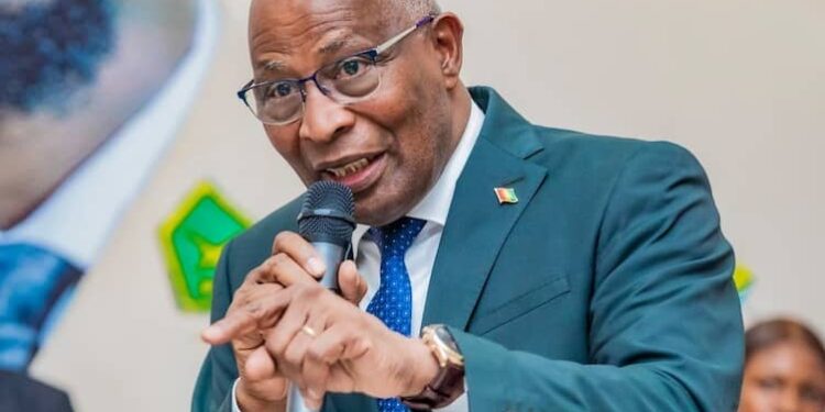 Reconduction de Bah Oury à la Primature : l’homme qu’il faut pour Doumbouya ?