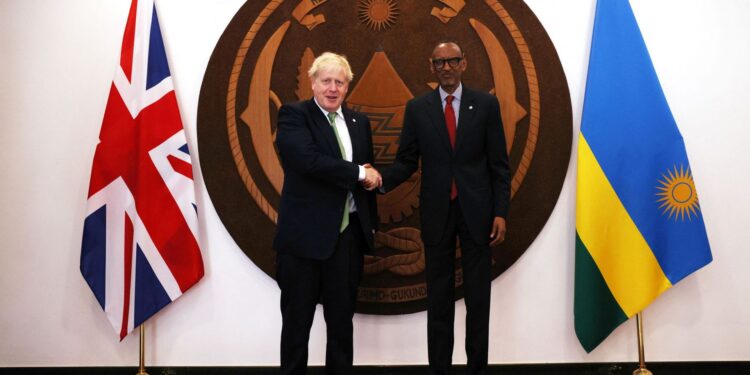 Accord migrants annulé : le Rwanda réclame 100 millions de livres à Londres