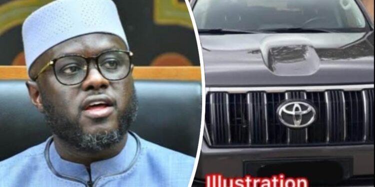 Remise de véhicules aux députés : l’Assemblée nationale face au défi de la transparence