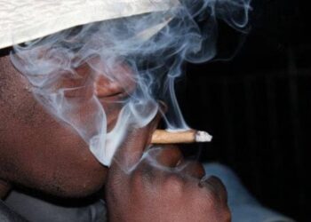 De la fête à la mort : une nuit de drogue fatale à Liberté 5, sept personnes arrêtées