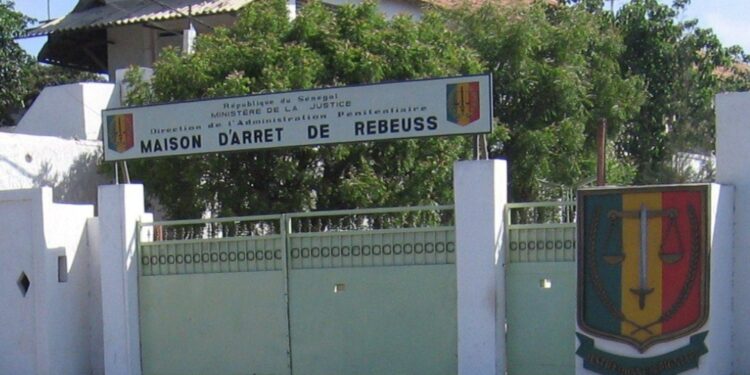 Affaire Farba Ngom : un garde pénitentiaire arrêté, des téléphones et des PV au cœur des prolongations