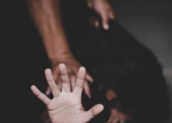 Adolescente de 16 ans abusée : sa mère brise le silence