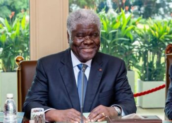 Côte d’Ivoire : Robert Beugré Mambé reconduit à la Primature