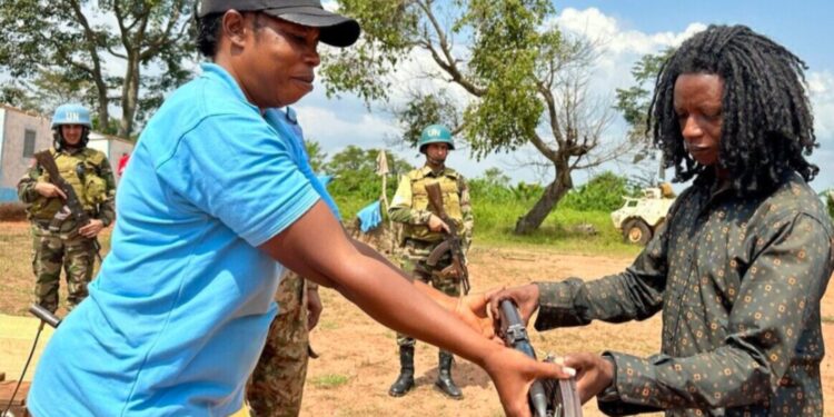 RCA : Plus de 1.100 ex-combattants désarmés en six mois