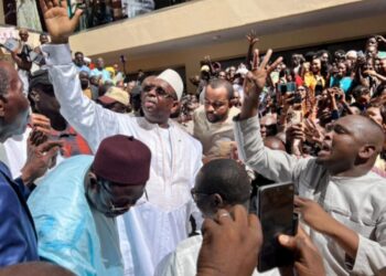 Si loin, si proche : Macky Sall toujours au cœur du combat politique de l’APR