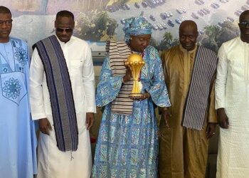 CAN 2025 : le trophée officiellement présenté à la nation sénégalaise