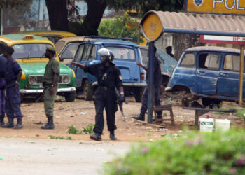 Freetown accuse Conakry d’avoir interpellé des policiers et soldats sierra-léonais sur son territoire