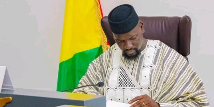 Guinée : Mamadi Doumbouya dévoile un gouvernement partiel avec des entrants et des confirmations clés