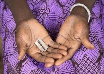 Journée internationale de tolérance zéro aux MGF : la lutte contre l’excision menacée en Gambie ?