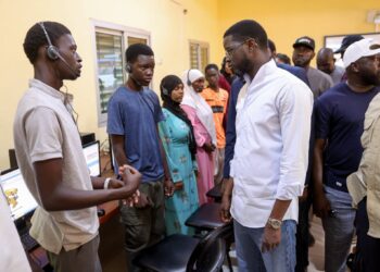 Connectivité universelle : Diomaye Faye veut offrir internet gratuit à 1 million de Sénégalais