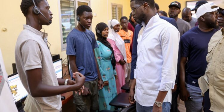 Connectivité universelle : Diomaye Faye veut offrir internet gratuit à 1 million de Sénégalais