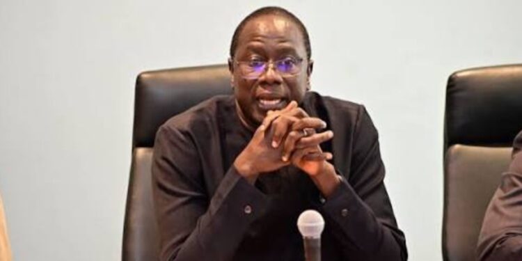 Réforme des bourses: « il n’a jamais été question de remettre en cause les droits des étudiants », selon le MESRI