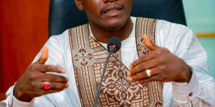 Guinée : « La nouvelle configuration gouvernementale soulève des interrogations légitimes », analyse le politiste Aly Souleymane Camara