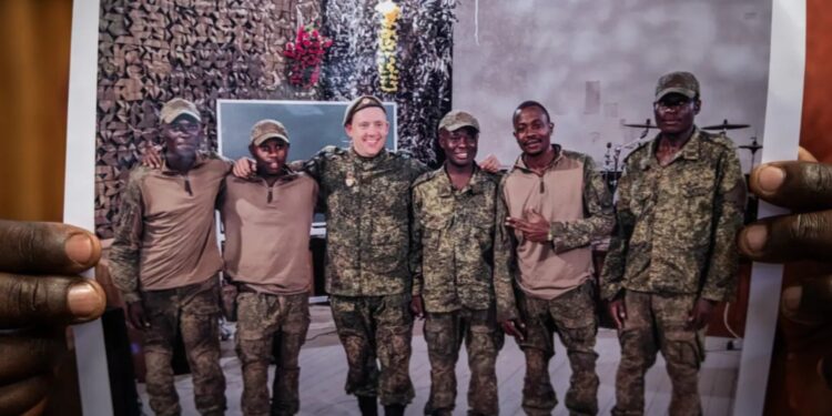 Plus de 1.400 Africains enrôlés par la Russie en Ukraine, 300 morts selon AEOW