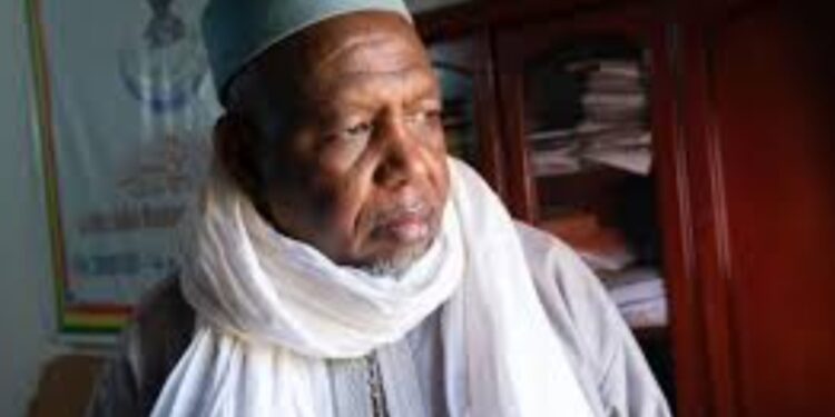 Mali : « l’appel au dialogue de Mahmoud Dicko est un signal d’alarme politique », selon Dr Ahmed Diéme