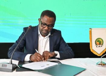 Après sa démission de la CAF, Veron Mosengo-Omba vise-t-il la tête de la Fecofa