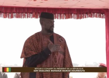 Mamadi Doumbouya de retour à Conakry : fin des spéculations et mobilisation de ses soutiens