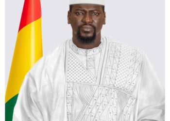 8 mars : le président Mamadi Doumbouya rend hommage aux Guinéennes 