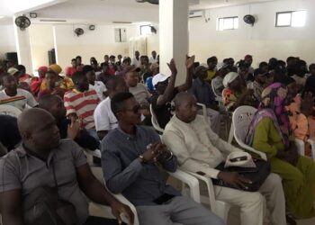 Ratoma : des jeunes réclament le départ du président de la délégation spéciale