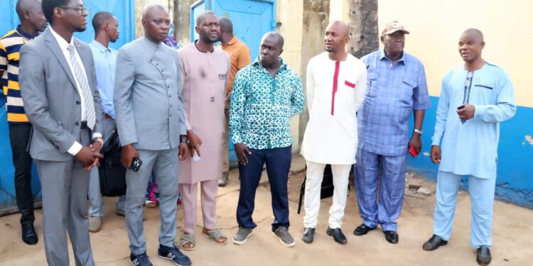 Guinée : après l’interpellation d’un enseignant, le SNE monte au créneau