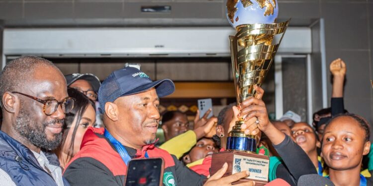 HANDBALL : accueil triomphal à Conakry pour les championnes de l’IHF