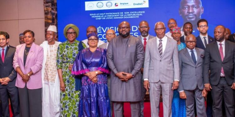 Guinée : Doumbouya lance la refonte du Code des investissements pour transformer l’économie