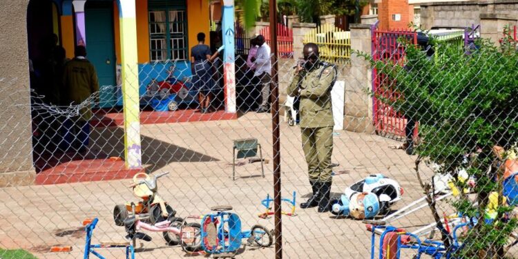 Ouganda : un homme tue quatre enfants dans une maternelle, l’émotion à Kampala