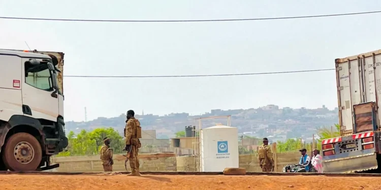 Mali : 5 suspects militaires après les attaques du 25 avril