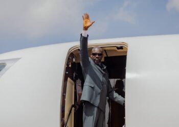 Guinée : Mamadi Doumbouya s’envole pour Nairobi et Kigali
