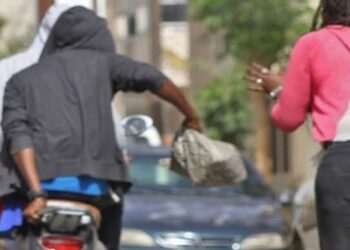 Guinée : le vol à l’arraché plonge des familles de Conakry dans la peur