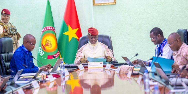 Burkina Faso : frais scolaires encadrés, trois fonctionnaires révoqués