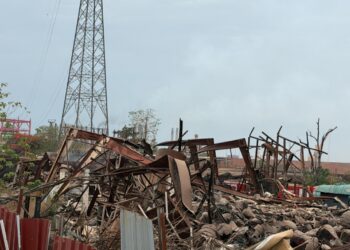 Guinée : incendie à l’ancien dépôt de carburant de Kaloum, les autorités rassurent 