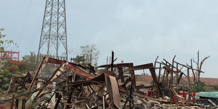 Guinée : incendie à l’ancien dépôt de carburant de Kaloum, les autorités rassurent 
