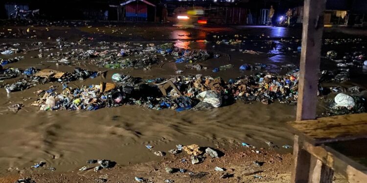 Conakry sous les eaux dès les premières pluies : l’insalubrité mise à nu