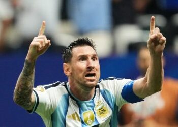 Messi sauve l’Argentine, l’Albiceleste arrache les quarts au bout de la folie
