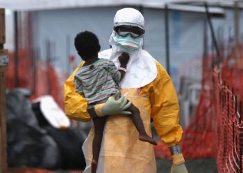 RDC : Ebola franchit le seuil des 2 000 morts, la riposte sous pression